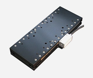 Linear Stages: 25-200 mm